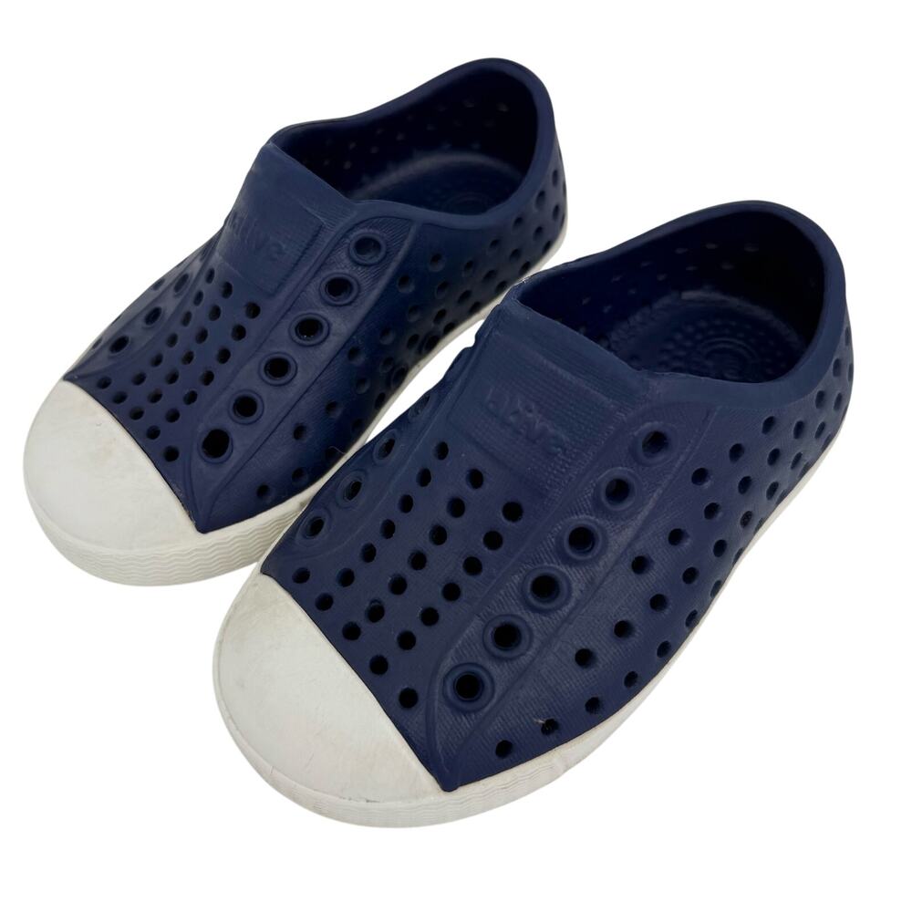 Native Kids Water Shoes in Navy and White